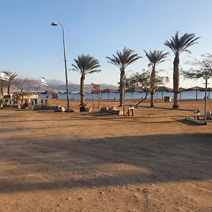 Red Sea Beach Caravan - קרוואן על חוף הים האדום אילת